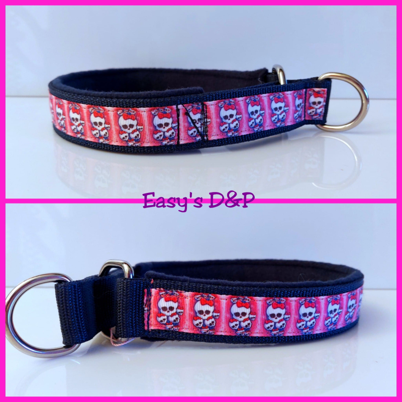 Halfcheck donker blauw 9 skulls