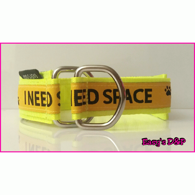 Sliphalsband i need space neon geel
