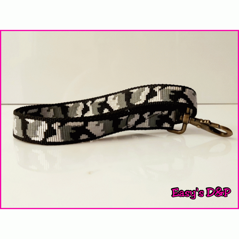 Sleutelhanger of break stick hanger grijs camouflage 