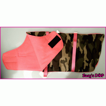 Jasje camo met neon roze fleece 